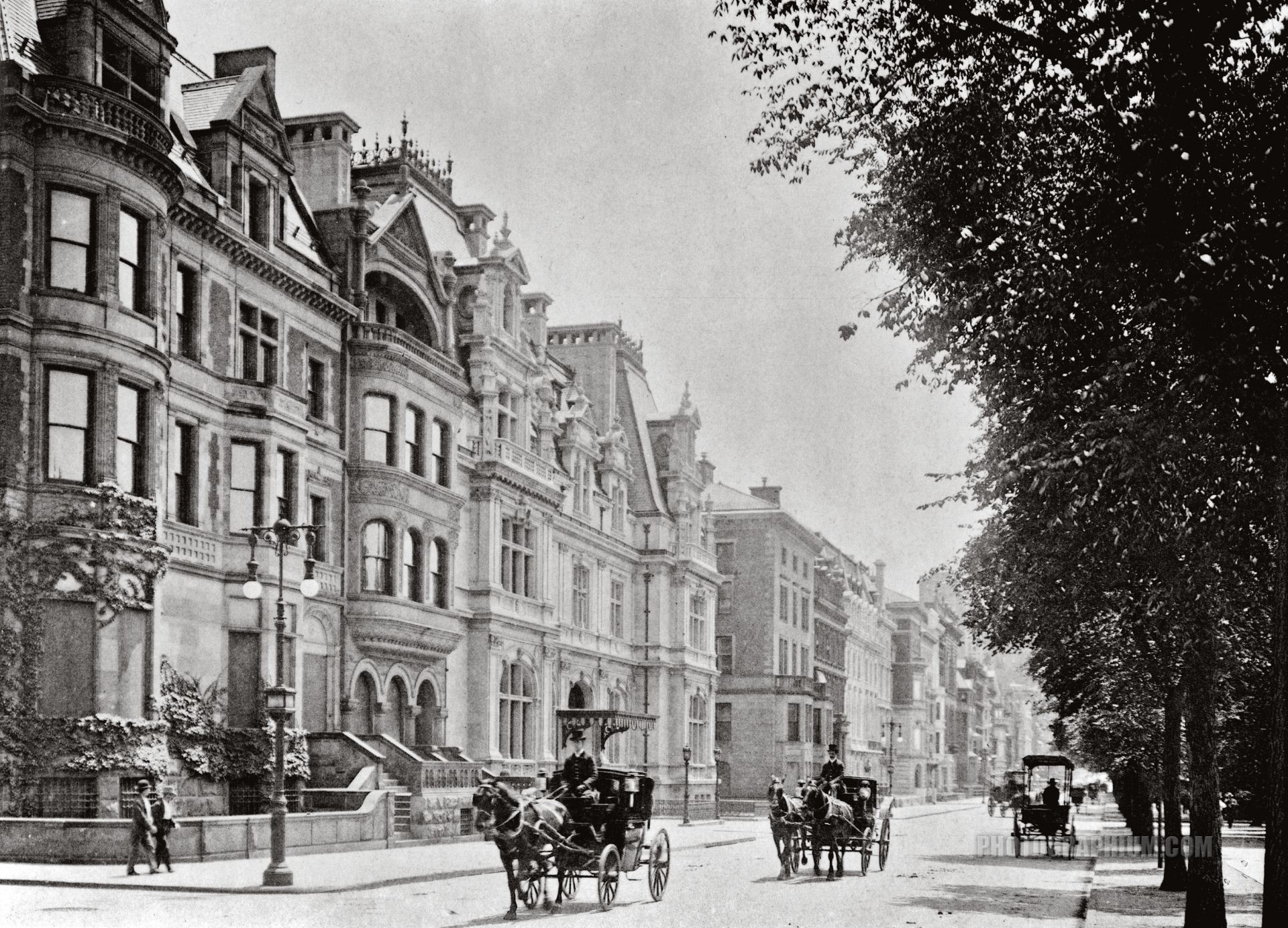 Взгляд в будущее. Вид на 5-ю Авеню на север от 66-й улицы, 1900 год.